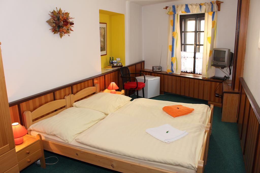Penzion Kasper Cyklopenzion Jindřichŭv Hradec Phòng bức ảnh